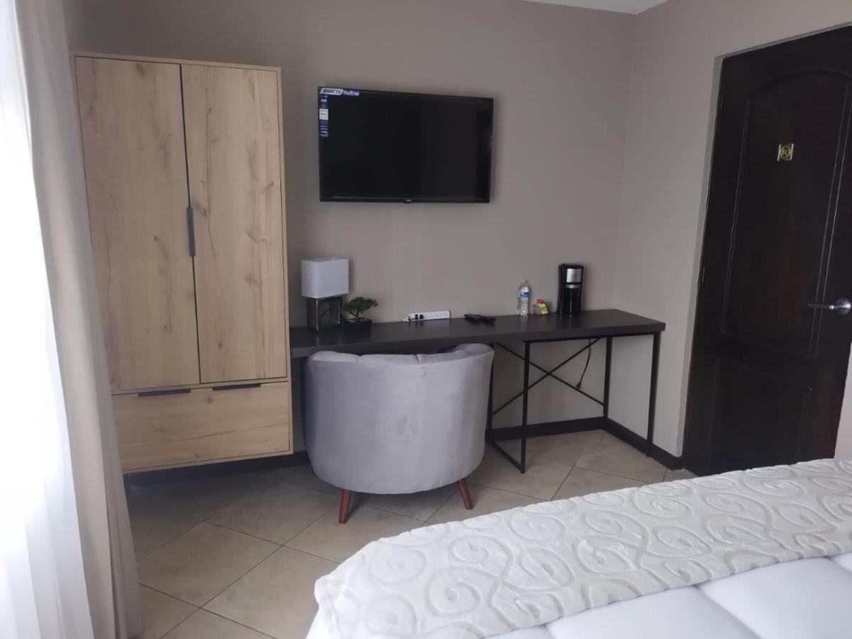 L'Aurora Inn Hostal Guatemala City Exterior foto